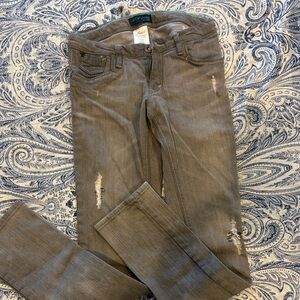 Levi’s Gray Distressed Skinny Jeans. Youth 12